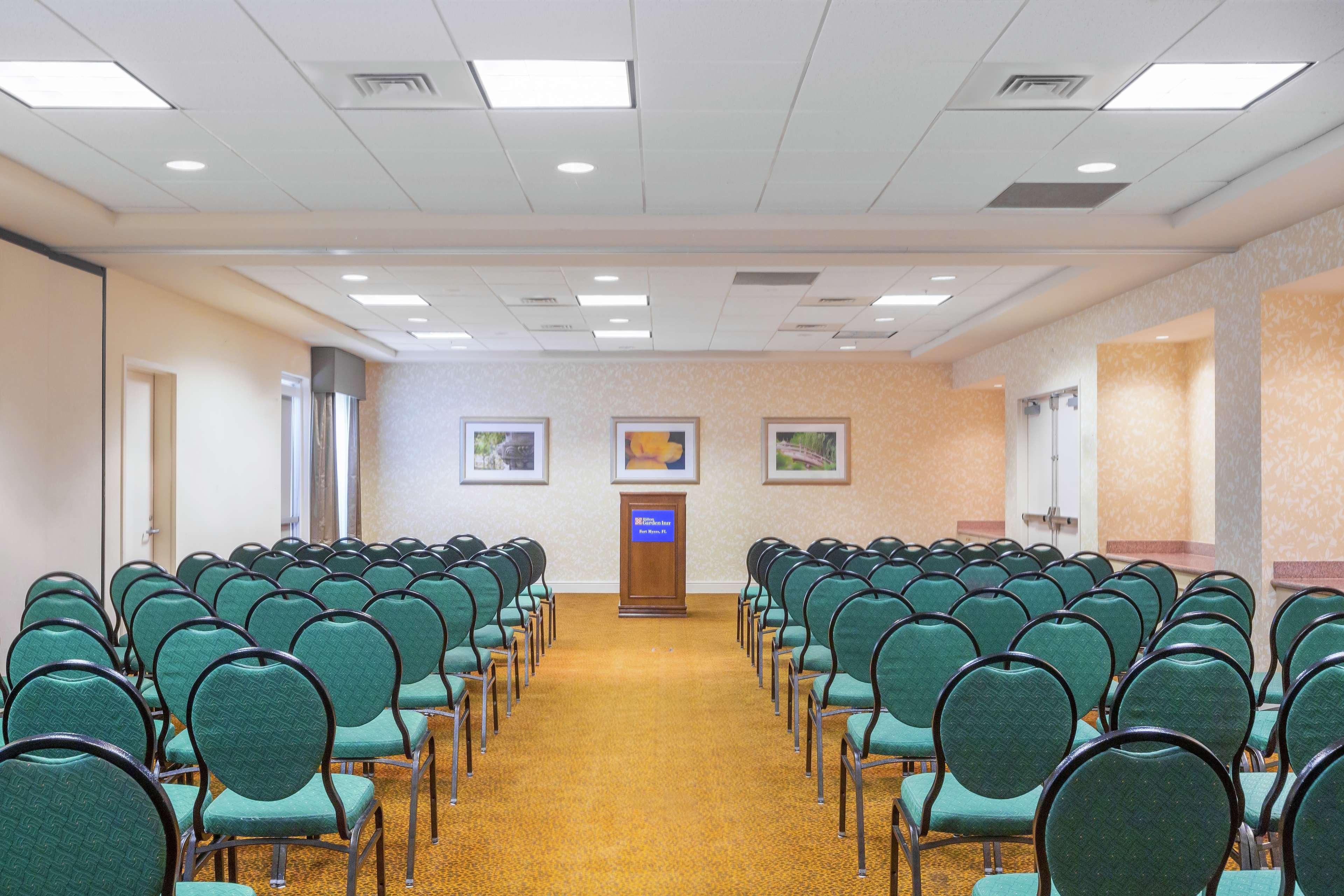 Hilton Garden Inn Fort Myers Extérieur photo