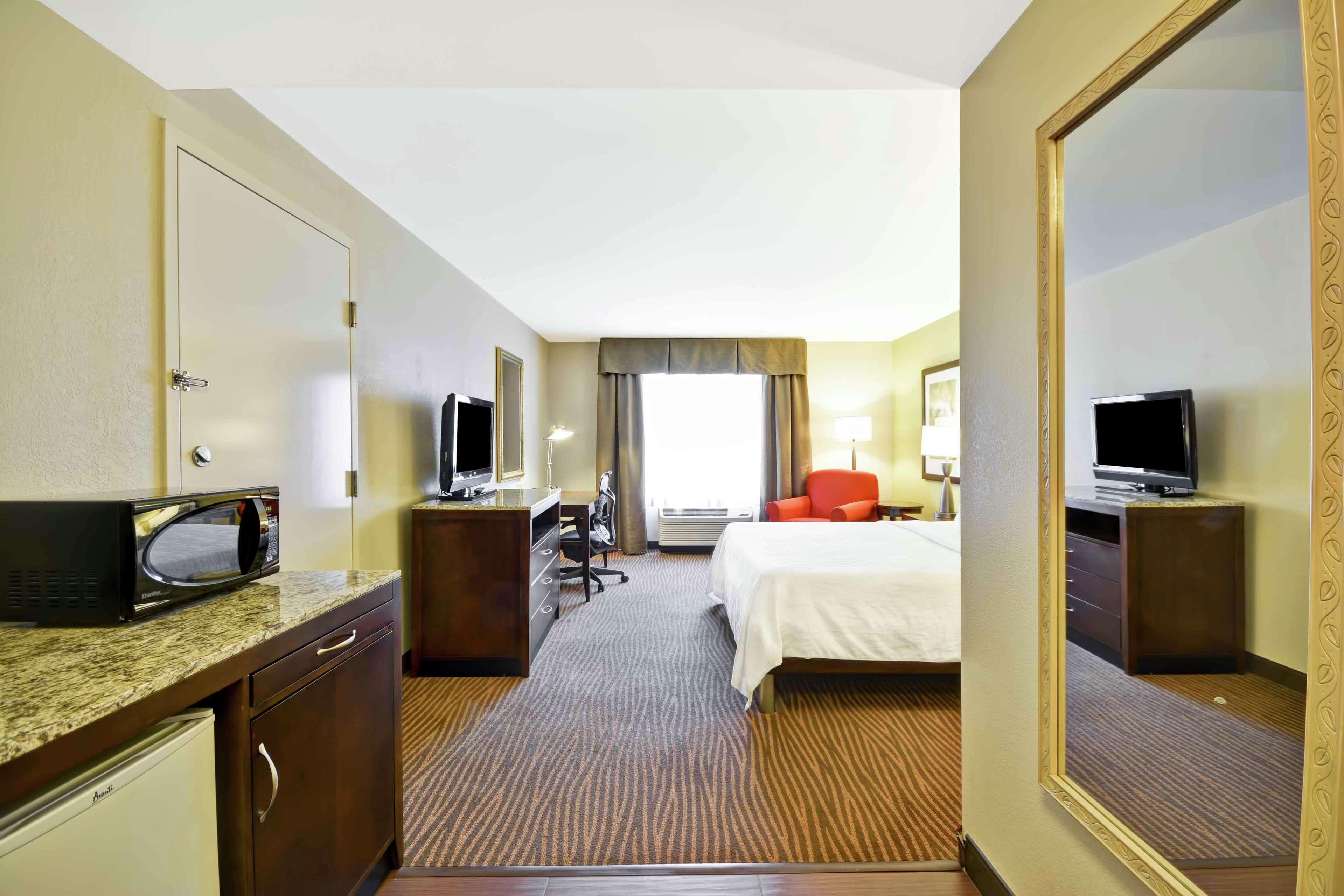 Hilton Garden Inn Fort Myers Extérieur photo