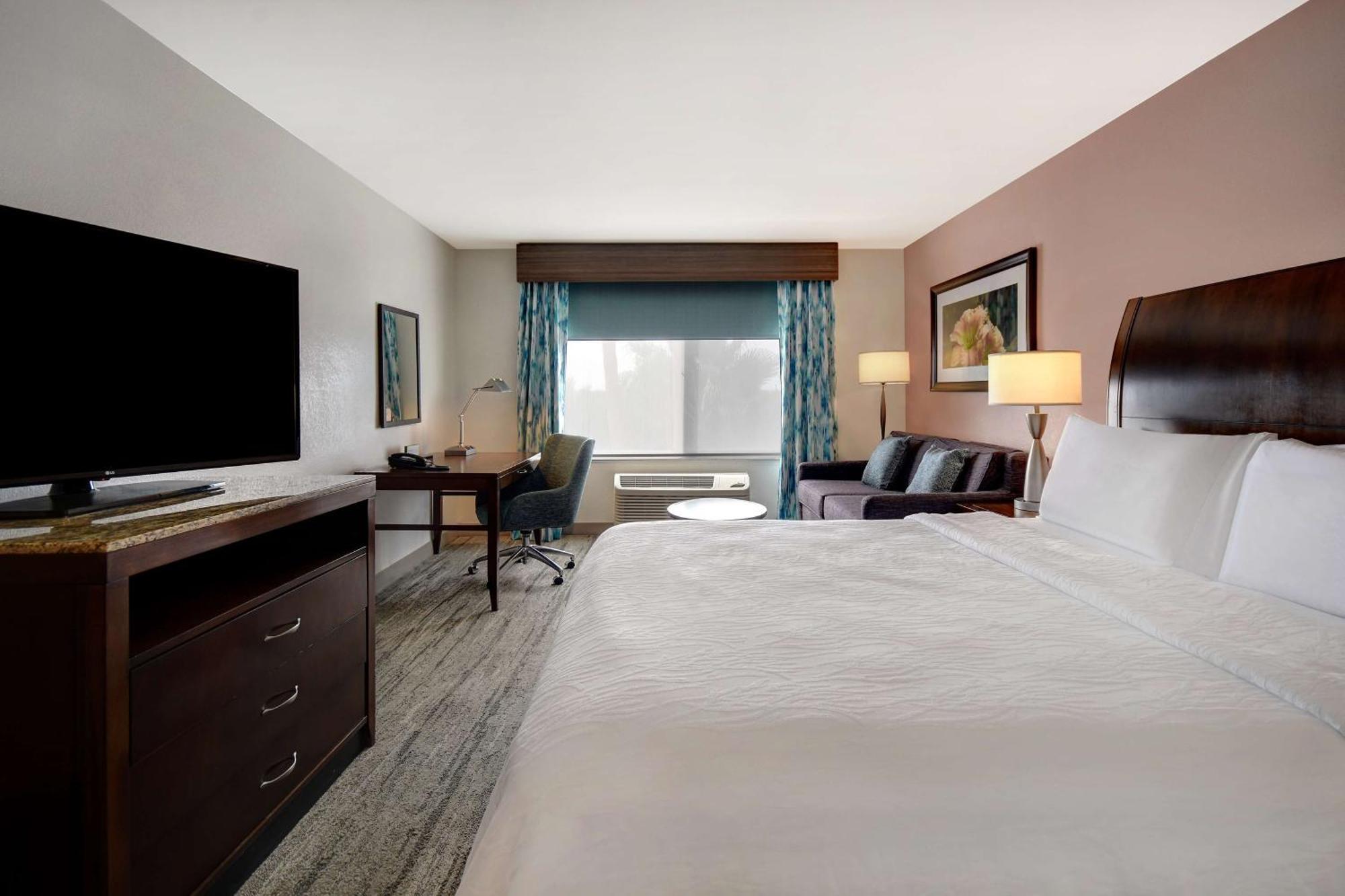 Hilton Garden Inn Fort Myers Extérieur photo