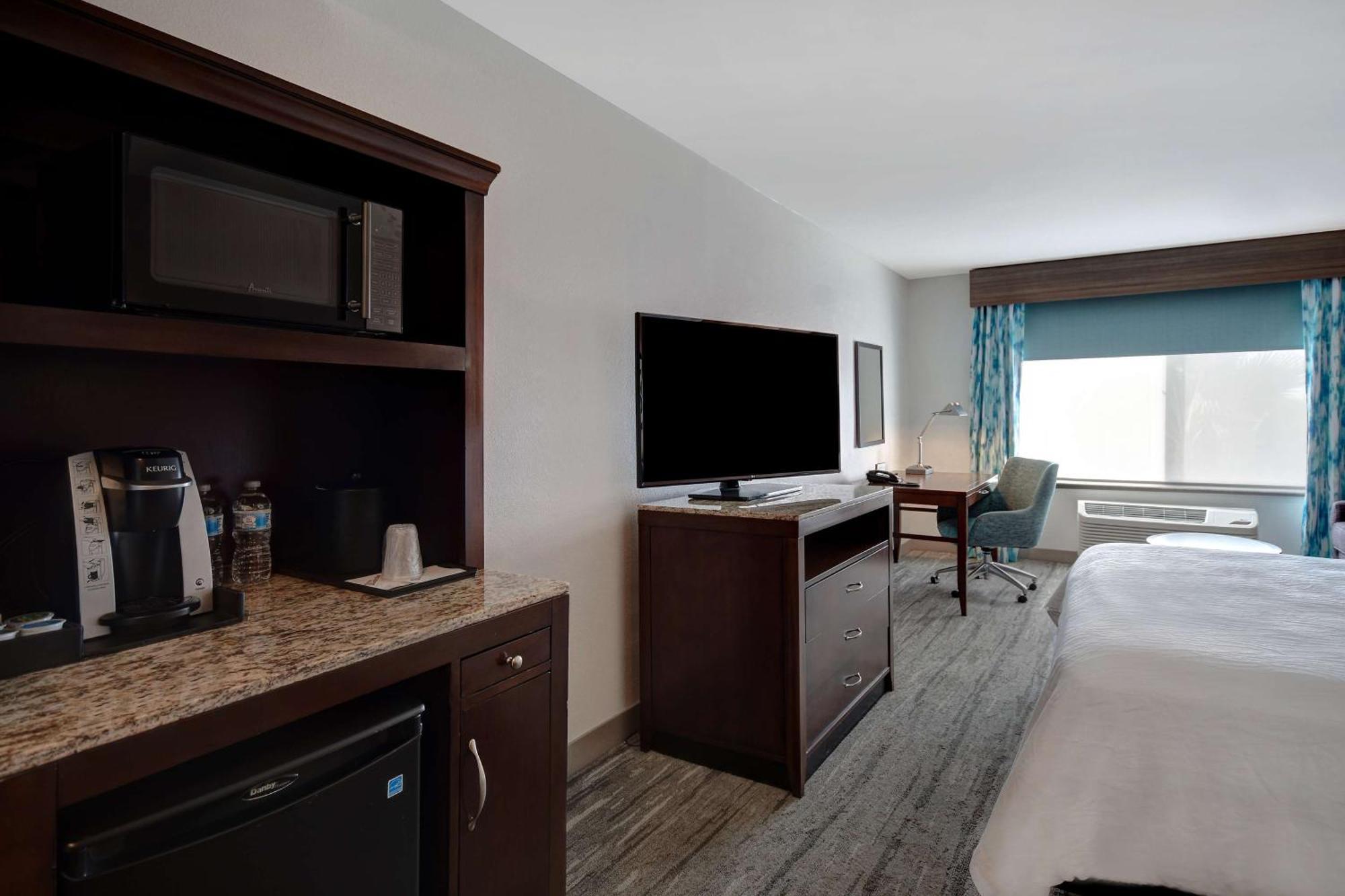 Hilton Garden Inn Fort Myers Extérieur photo