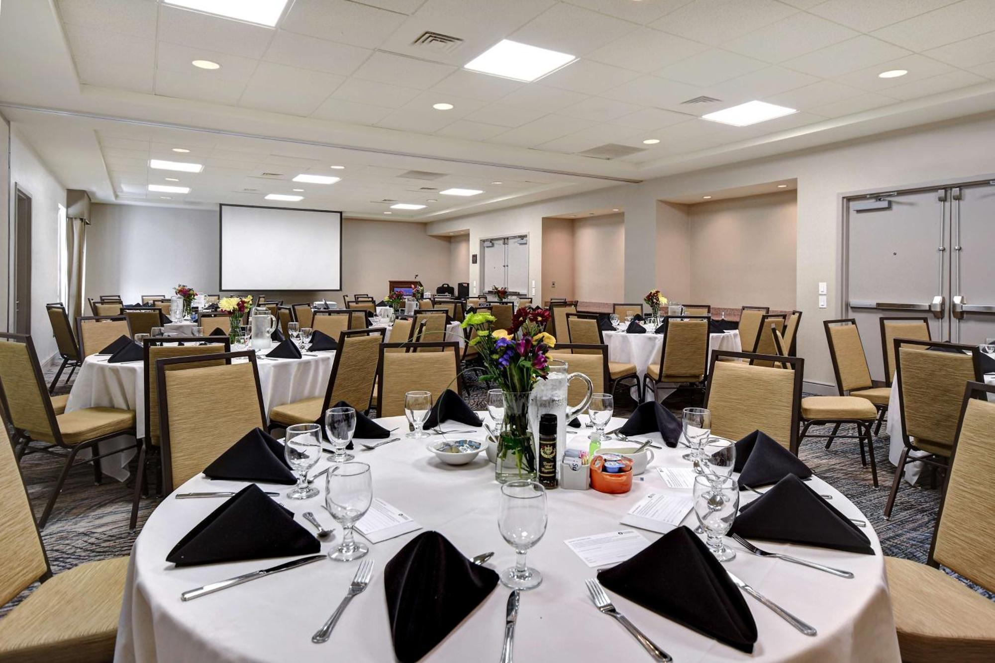Hilton Garden Inn Fort Myers Extérieur photo